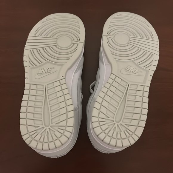 Nike Shoes - Picture 5 of 5